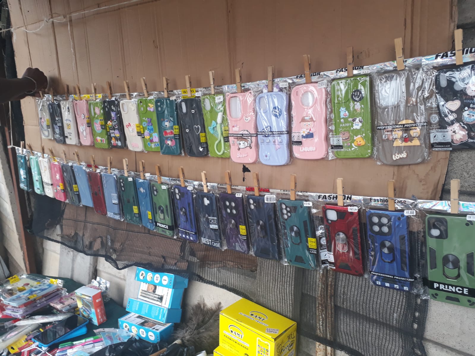 Elton Cell Repairs and accessories