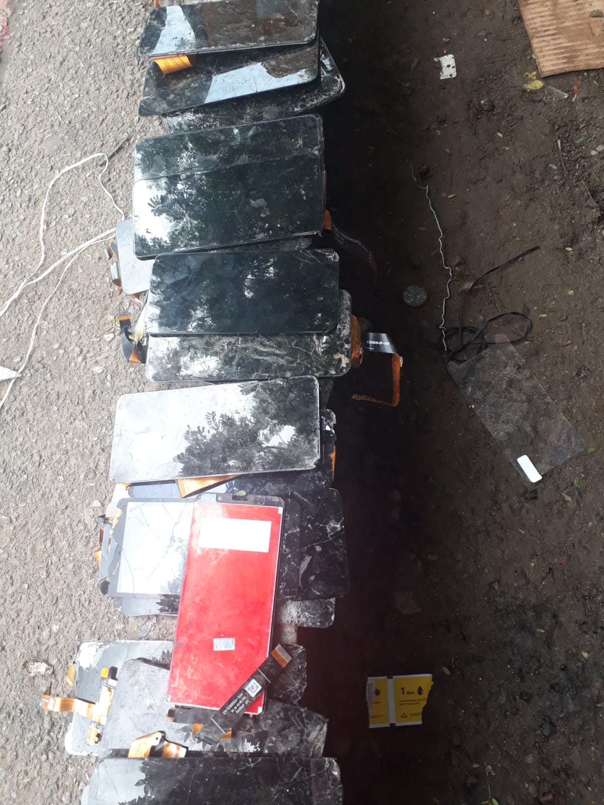 Elton Cell Repairs and accessories