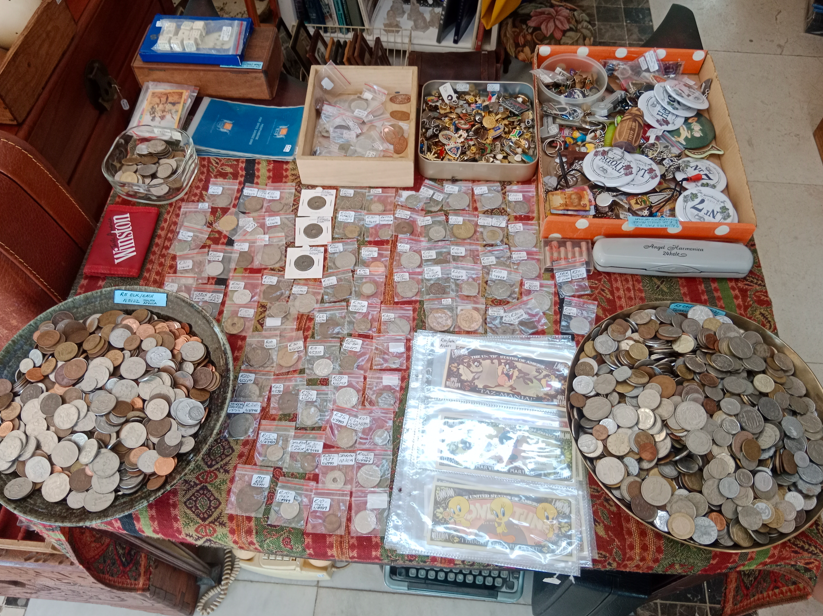 St James Antiques & Collectables